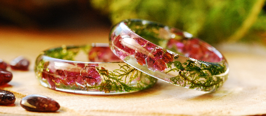 beatiful red garnet and moss ring for girl