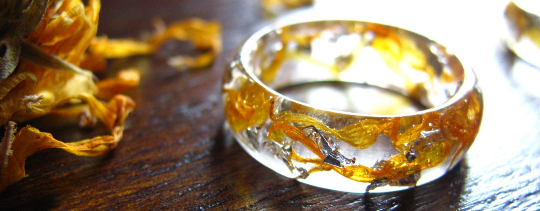 real yellow orange calendula resin ring for woman from alpacablue