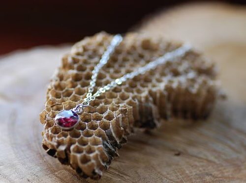 honeycomb look at sterling silver bracelet with dark red garnet