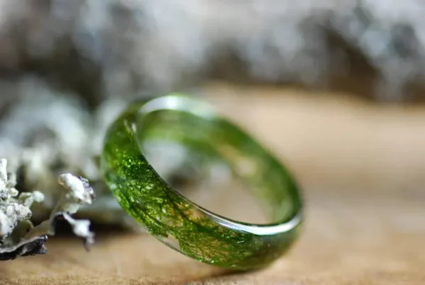 Real green moss ring