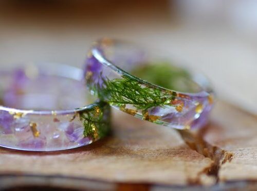 Amethyst and moss gold ring