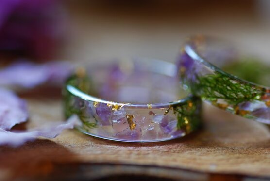 purple amethyst deep green moss and gold sparckle ring