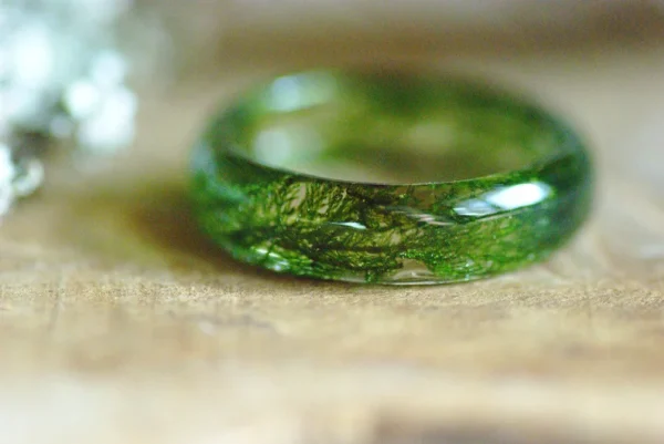 Real green moss ring