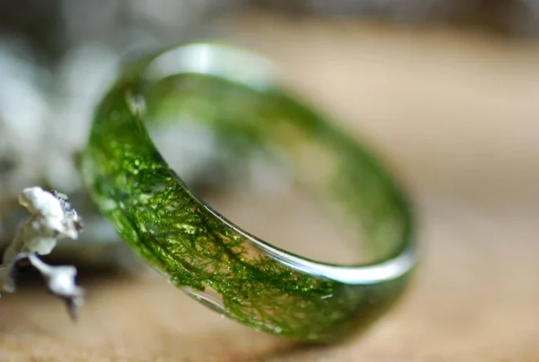 Real green moss ring