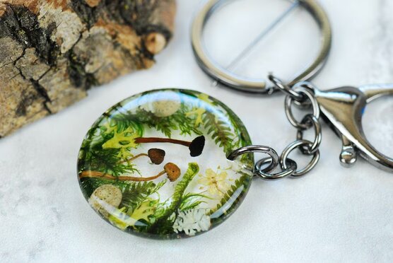 resin key ring stuffed with forest goodies
