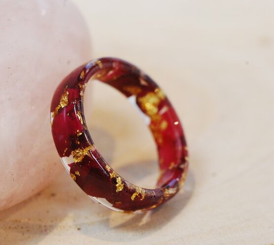 red rose and pure gold passion resin ring