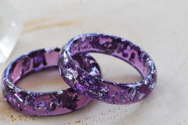 violet faceted rings with silver flakes