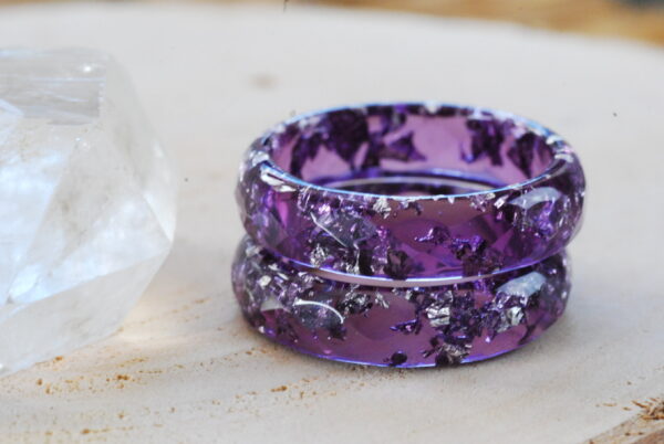 Purple resin ring faceted with silver flakes