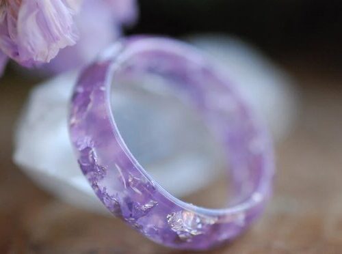 nice light purple and sparkling silver resin ring