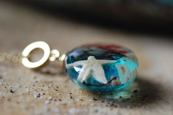 top view of sea panorama necklace