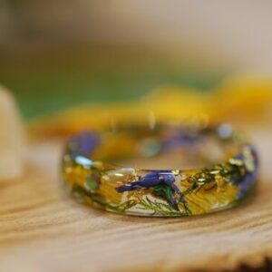 bright and happy summer flowers resin ring
