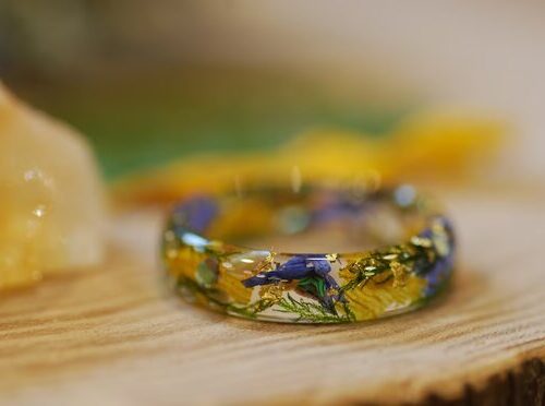 bright and happy summer flowers resin ring