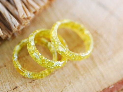 yellow resin rings on table