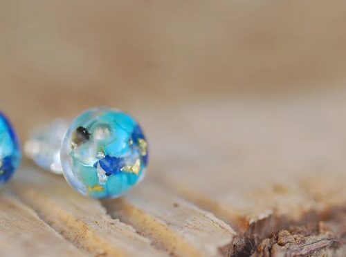 Turquoise Small Stud Earrings with Lapis Lazuli made of resin