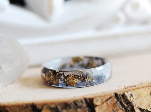 Dual day and night black and white resin ring