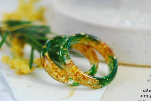 nature ring with moss and amber