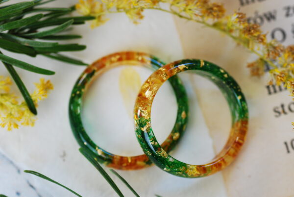 green moss ring with amber