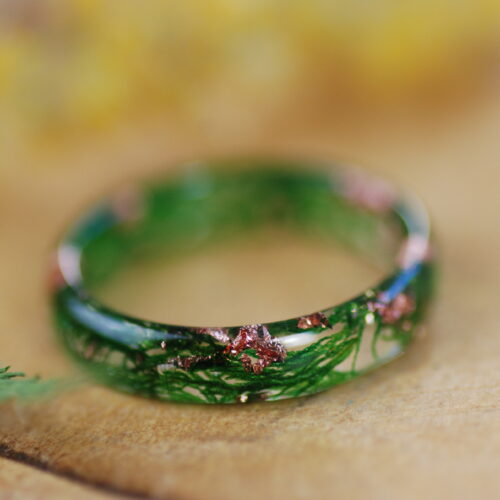 thing ring with moss