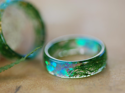 shiny green moss ring