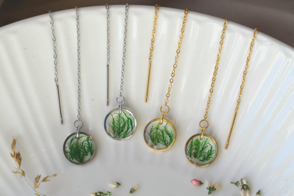 Circle Shaped Moss Threader Earrings - Image 2