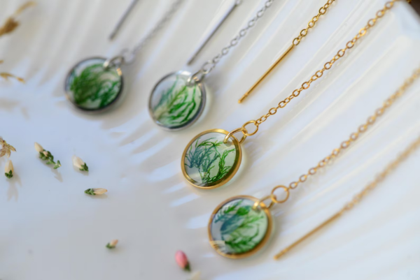 Circle Shaped Moss Threader Earrings - Image 4