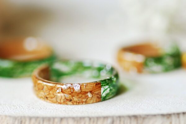 Cork Wood Resin Ring with Green Natural Moss - Image 5