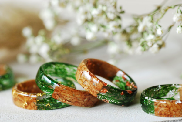 Cork Wood Resin Ring with Green Natural Moss - Image 2