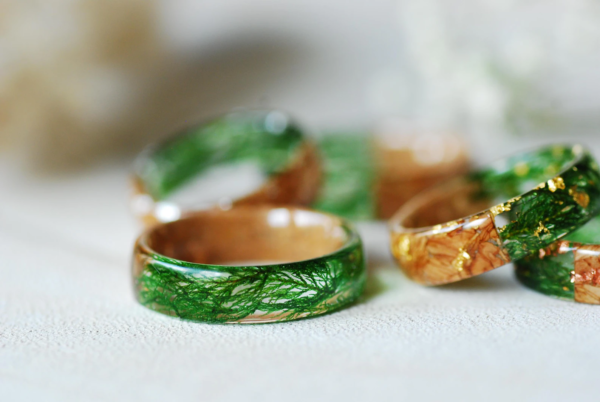 Cork Wood Resin Ring with Green Natural Moss - Image 8
