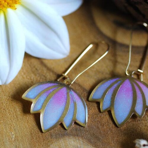 Lotusblüten Ohrringe, Gold schimmernder Yoga Schmuck