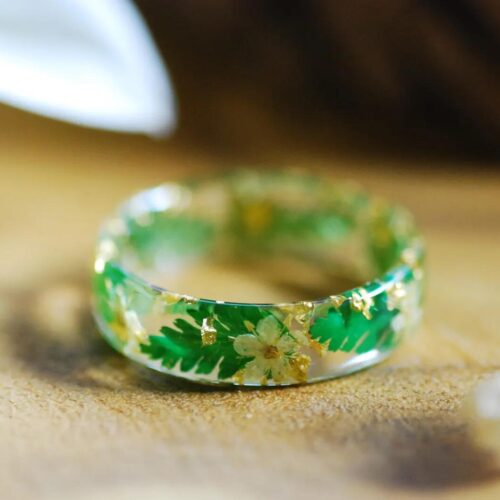 Märchenhafter Farnring mit gelben Blumen, Schmuck im Cottagecore-Stil