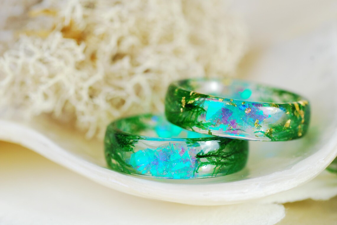 green moss resin rings