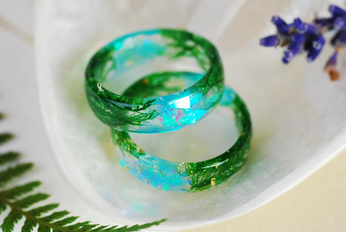 shiny green moss ring