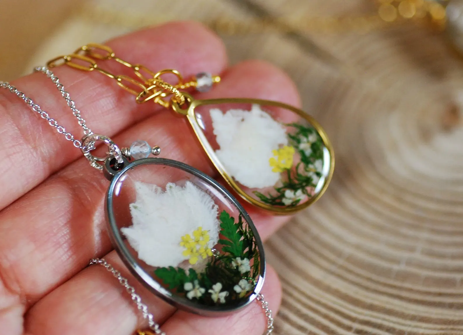 birth flower jewelry december
