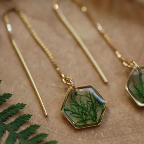 beautiful geometric moss threader earrings