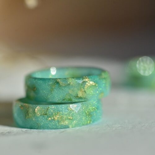 Handmade resin jewelry – modern emerald look